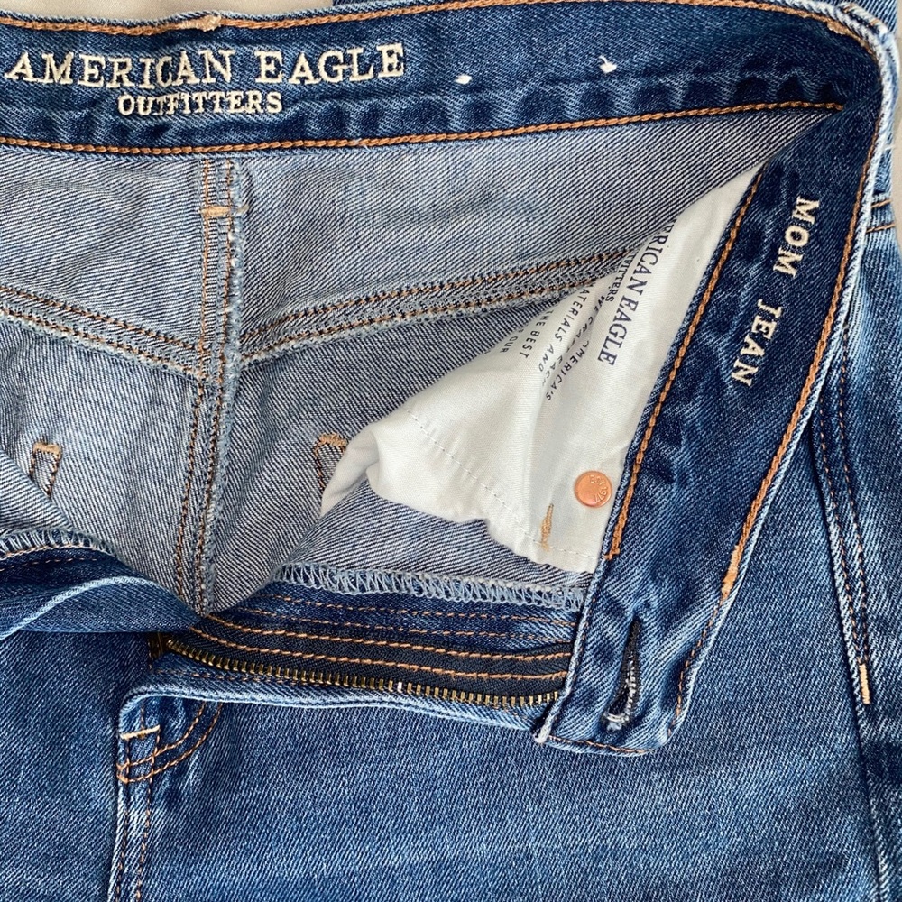 American Eagle Mom Jean
